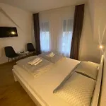 بيت ضيافة Prenociste Stari Grad - Old Town توزلا