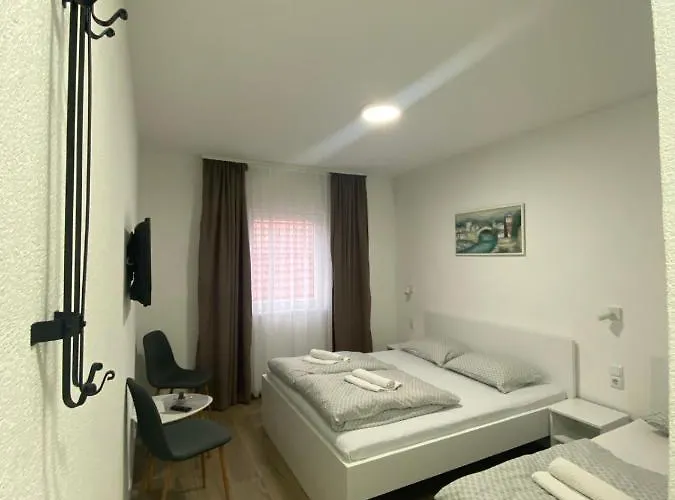 Konukevi Prenociste Stari Grad - Old Town