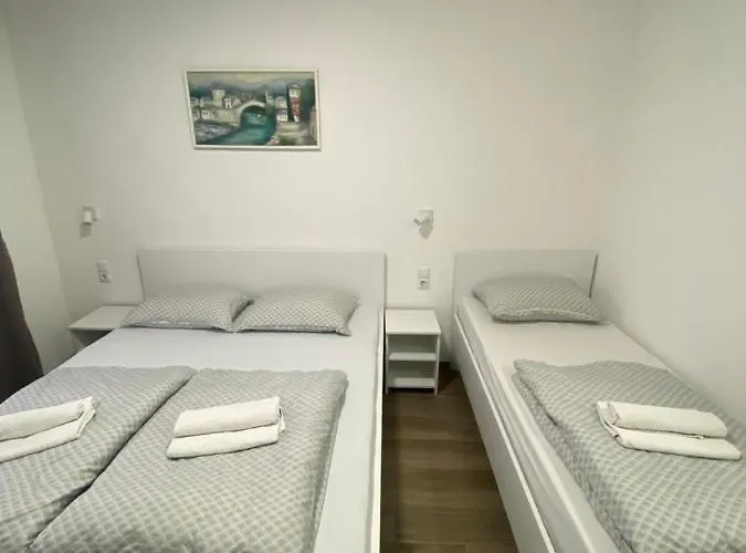 Konukevi Prenociste Stari Grad - Old Town